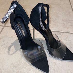 NEVER WORN FASHION NOVA HEELS